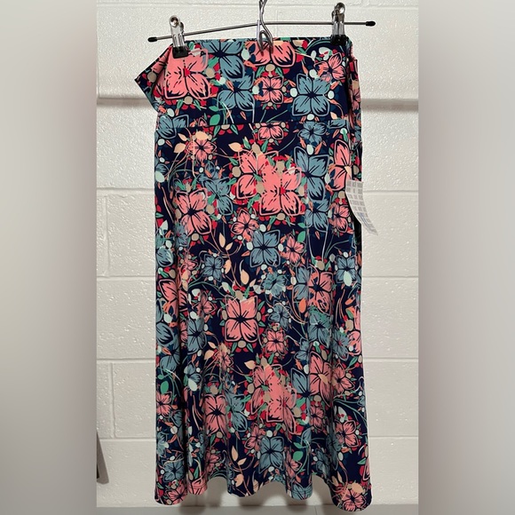 LuLaRoe Dresses & Skirts - LuLaRoe Floral Azure Skirt, XL